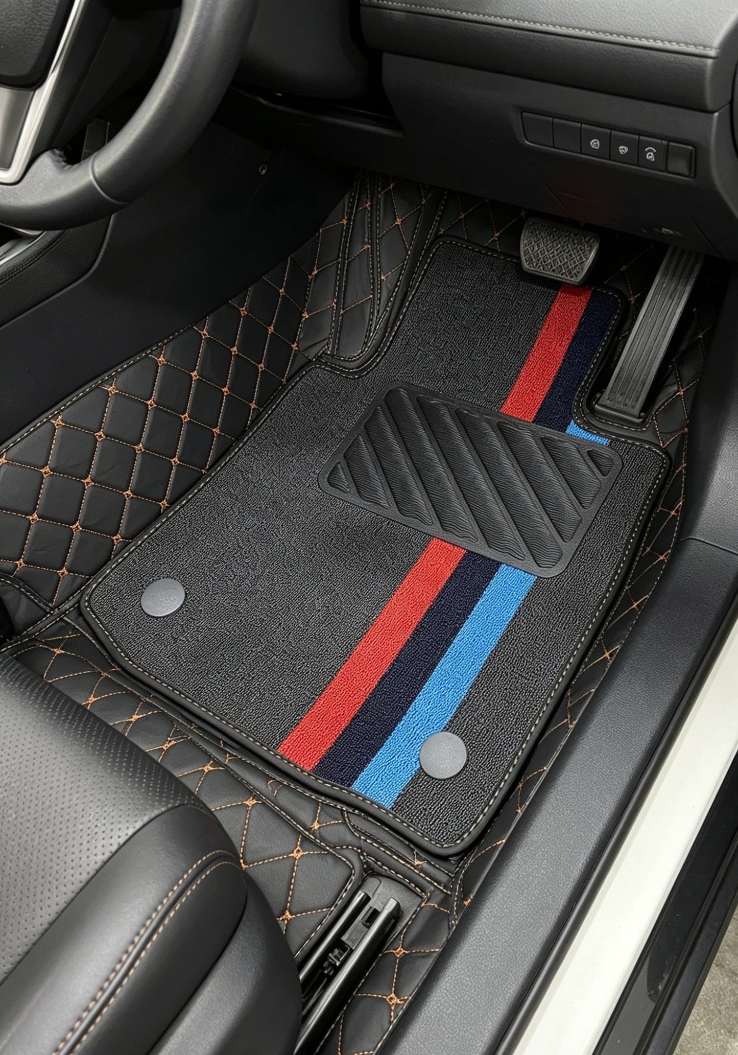 car floor mats--Toyota-Camry 5  seats 2024-2025